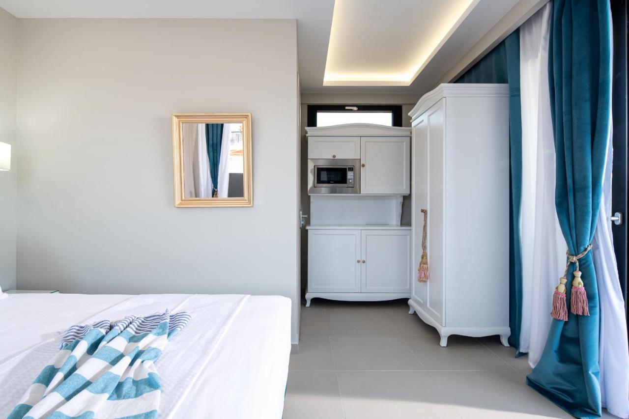 Light Blue Hotel Nea Kallikrateia Exterior photo