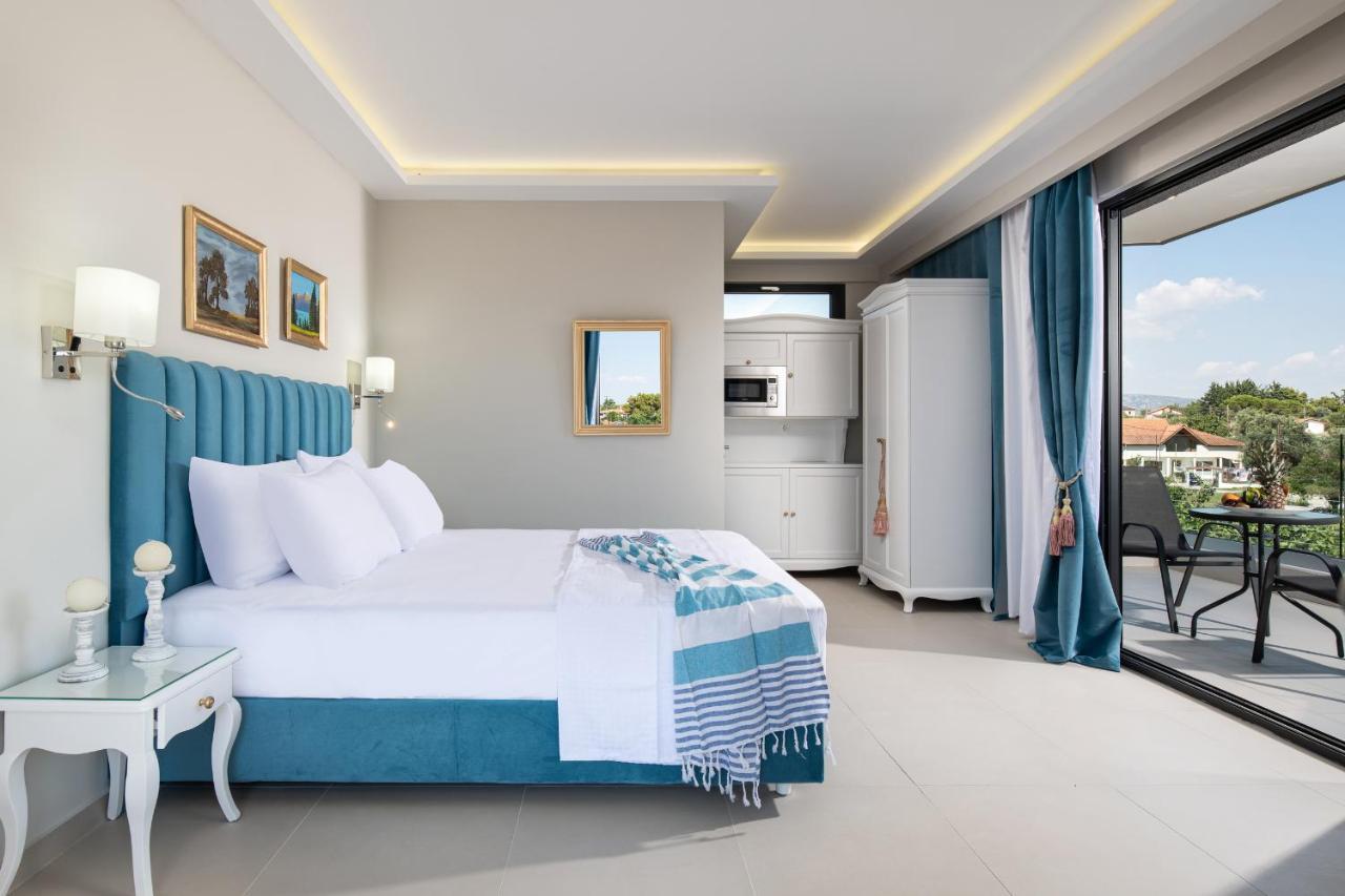 Light Blue Hotel Nea Kallikrateia Exterior photo