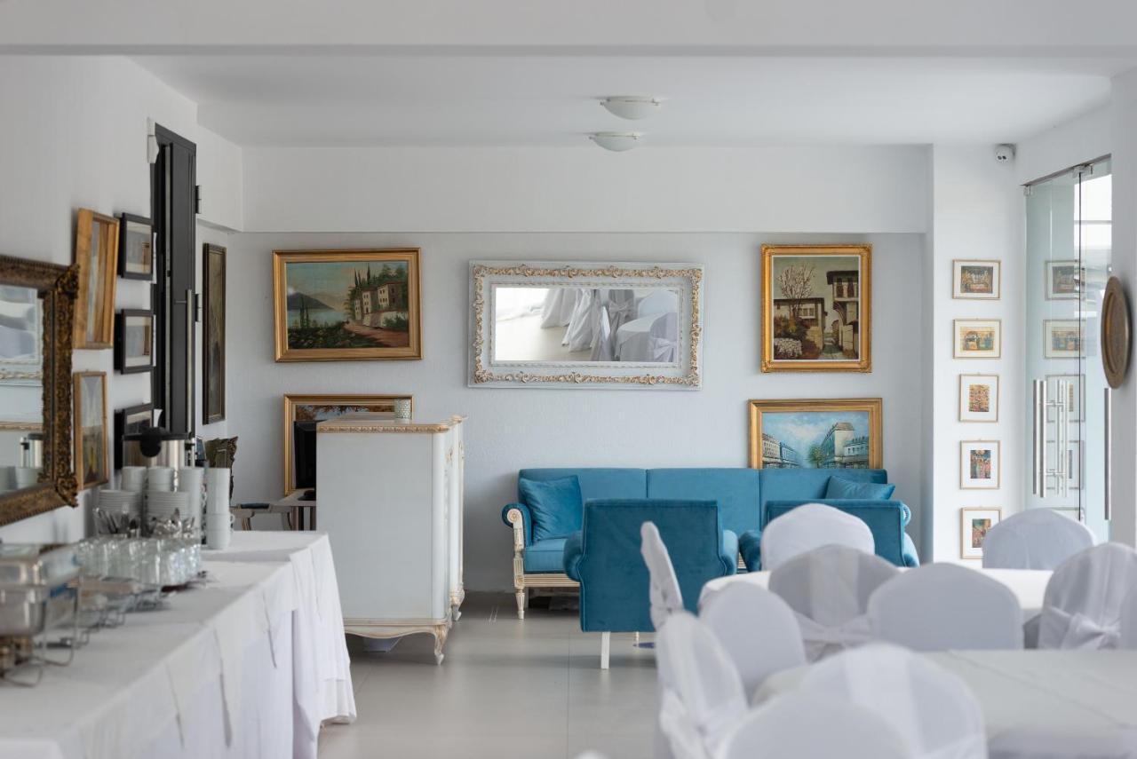 Light Blue Hotel Nea Kallikrateia Exterior photo