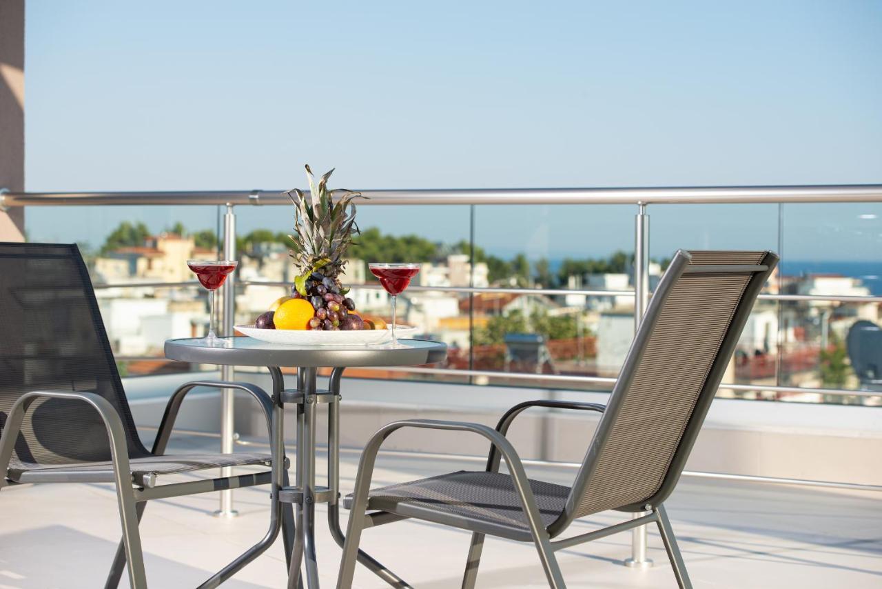 Light Blue Hotel Nea Kallikrateia Exterior photo