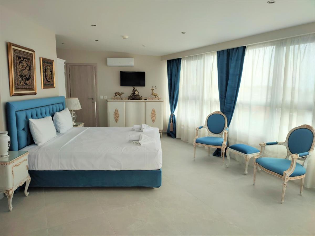 Light Blue Hotel Nea Kallikrateia Exterior photo