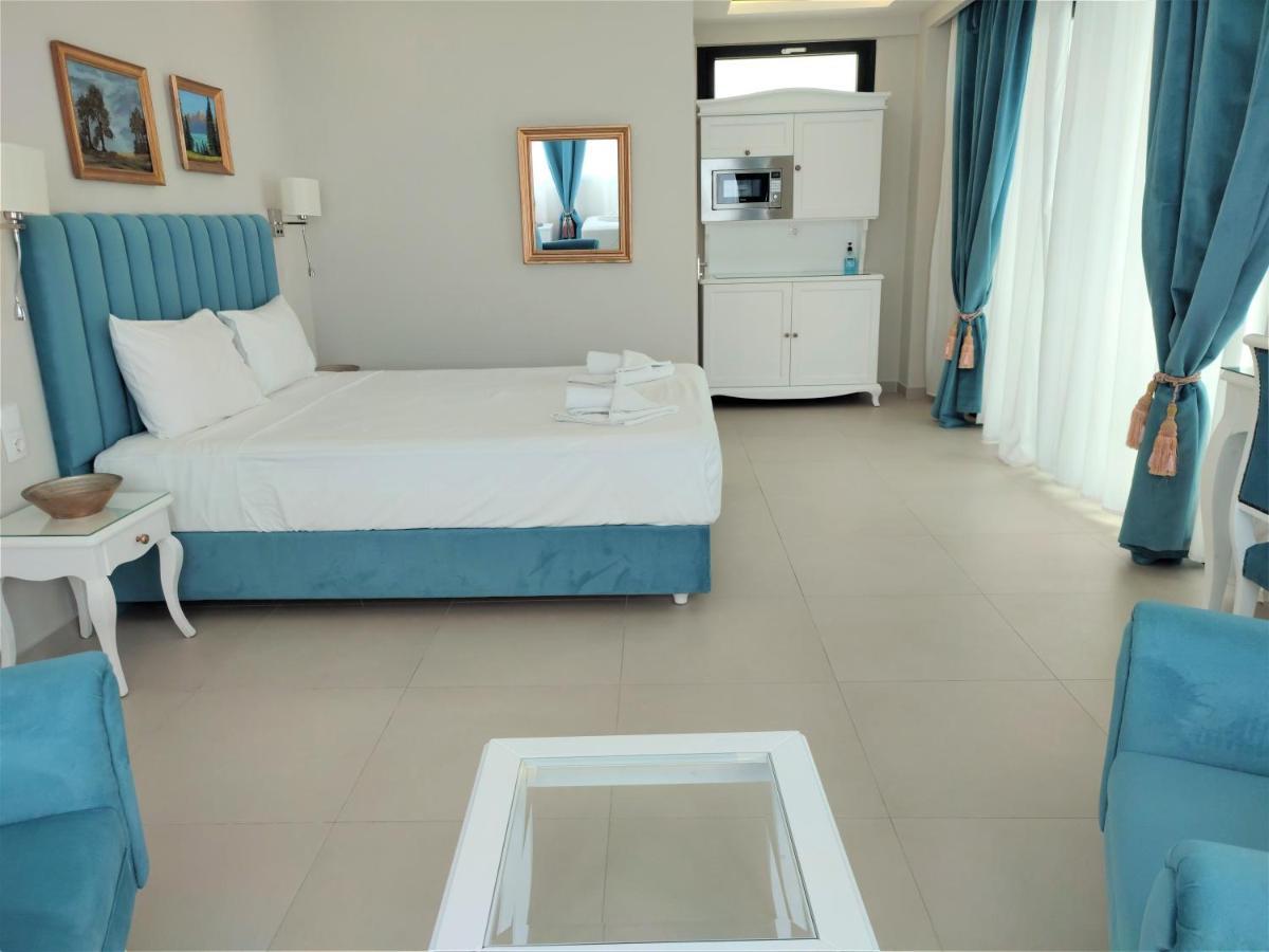 Light Blue Hotel Nea Kallikrateia Exterior photo