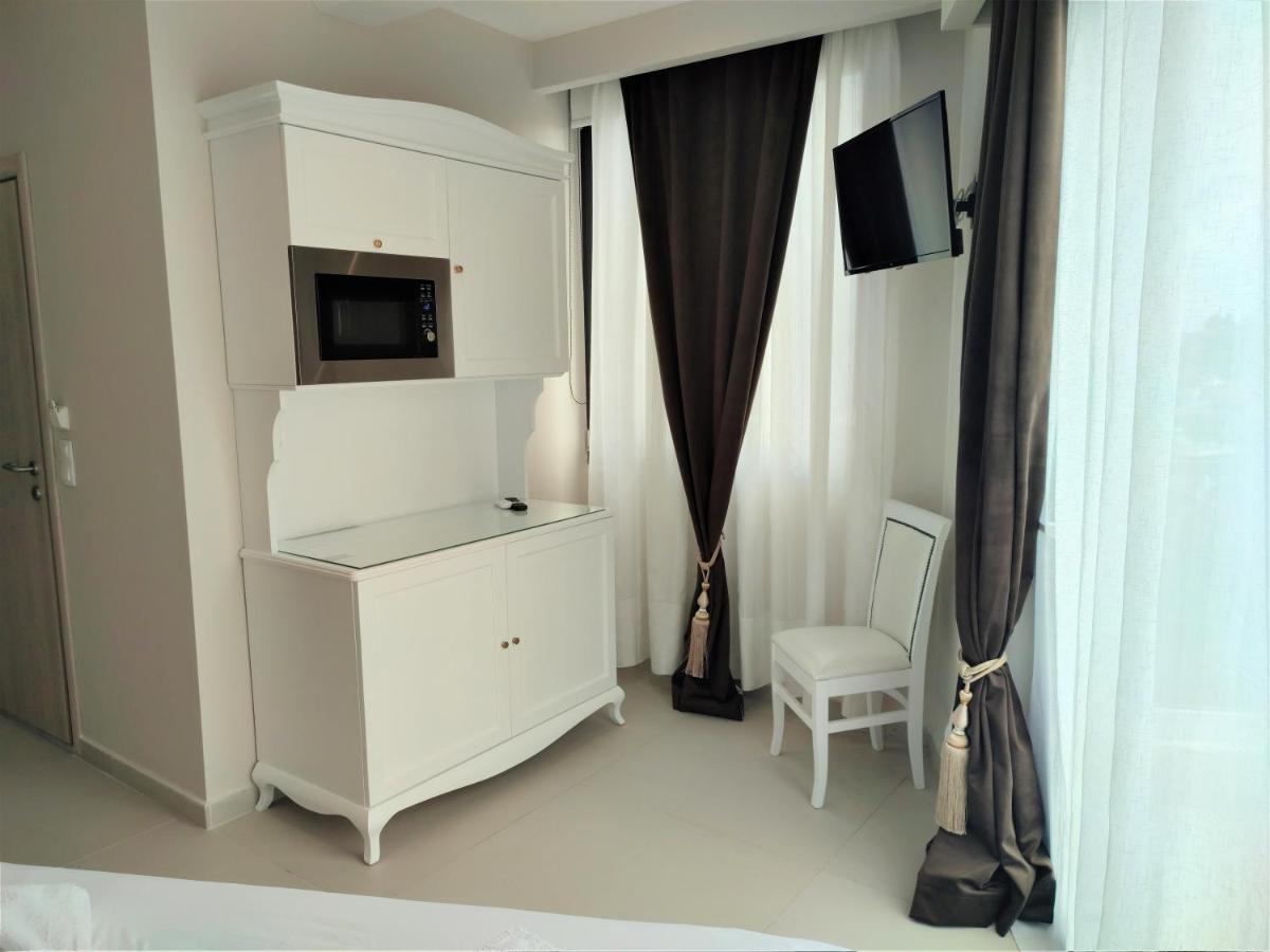 Light Blue Hotel Nea Kallikrateia Exterior photo